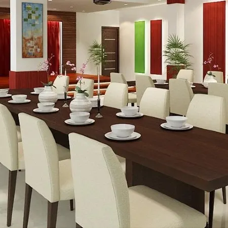 Mars City Hotel Отели рядом с достопримечательностью «Пляж Пенджембак»