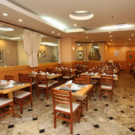 Hotel Vermont Ipanema Отели рядом с достопримечательностью «Пляж Арпоадор»