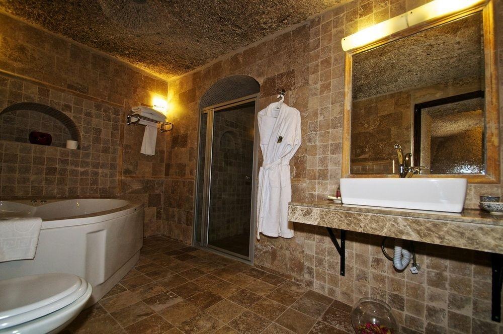 Grand Cave Suites