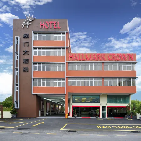 Hallmark Crown Hotel