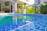 Eloisa Royal Suites - Pool