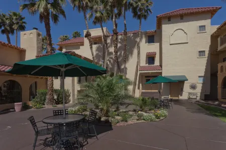 La Quinta Inn & Suites by Wyndham Las Vegas Airport N Conv.