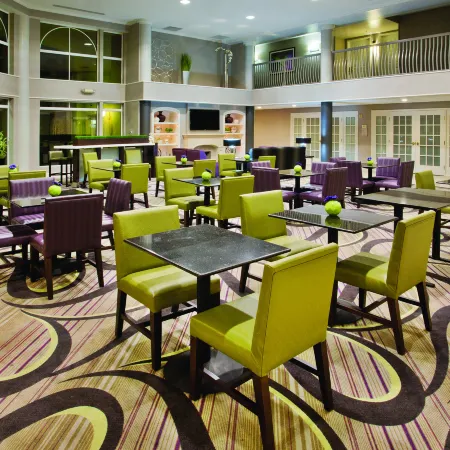 La Quinta Inn & Suites by Wyndham Tucson Airport