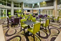 La Quinta Inn & Suites by Wyndham Tucson Airport - breakfast