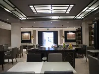 هوتل بالمورال Hotels near إف جي سي - بلاسا مولينا