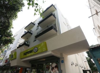 Dizengoff Avenue Boutique Hotel