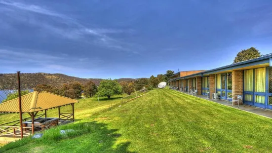 Lake Jindabyne Hotel