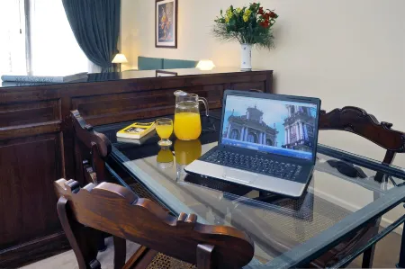 Mayla Apartments Отели рядом с достопримечательностью «Pasaje Roverano»