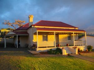 Charlie Bates Cottage