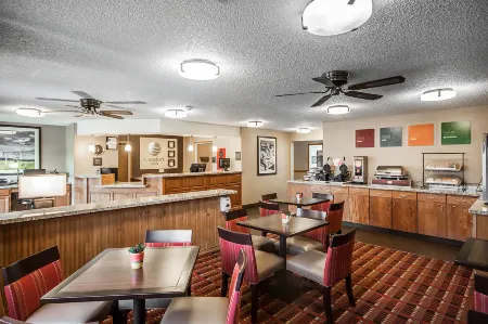 Quality Inn Отели рядом с достопримечательностью «Mountain View Event Center»