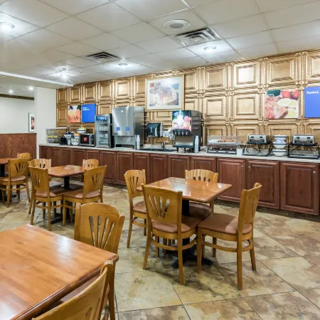 Comfort Inn & Suites Omaha Central