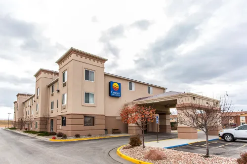 Comfort Inn & Suites