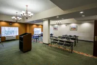Comfort Suites Airport - piscina