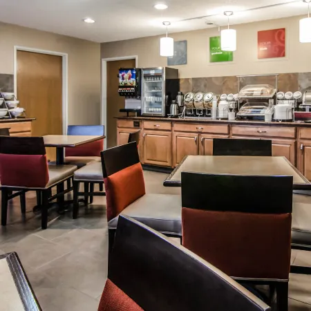 Quality Suites St. Joseph