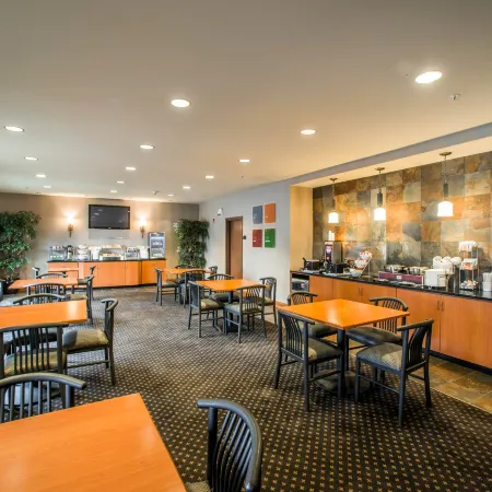 Comfort Suites