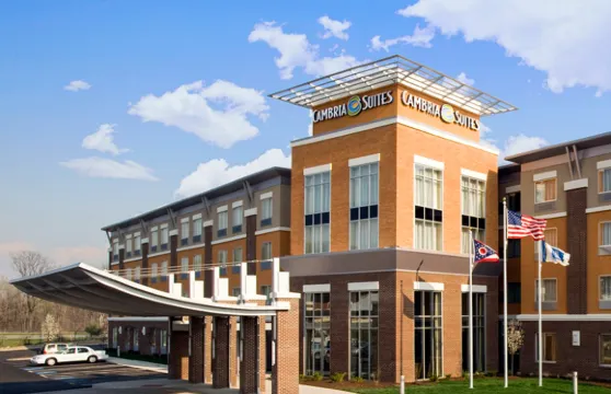 阿克倫-坎頓機場坎布里亞酒店