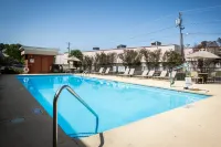 Quality Inn & Suites Greenville - Haywood Mall - Rooftop Pools