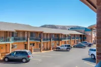 Wingate by Wyndham Gunnison Near Western Colorado University - Bãi đậu xe