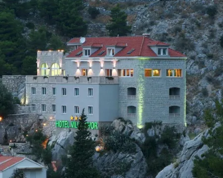 Hotel Villa Dvor Hotels in Omiš