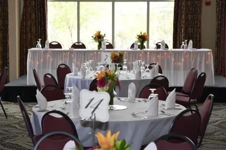 MainStay Suites Fitchburg - Madison Отели в г. Ратленд