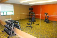 Comfort Inn & Suites - Gym