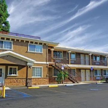 Regency Inn & Suites Downey