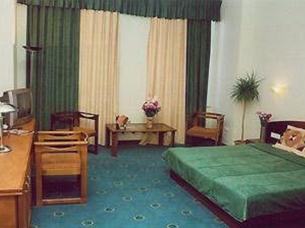 Ararat Hotel