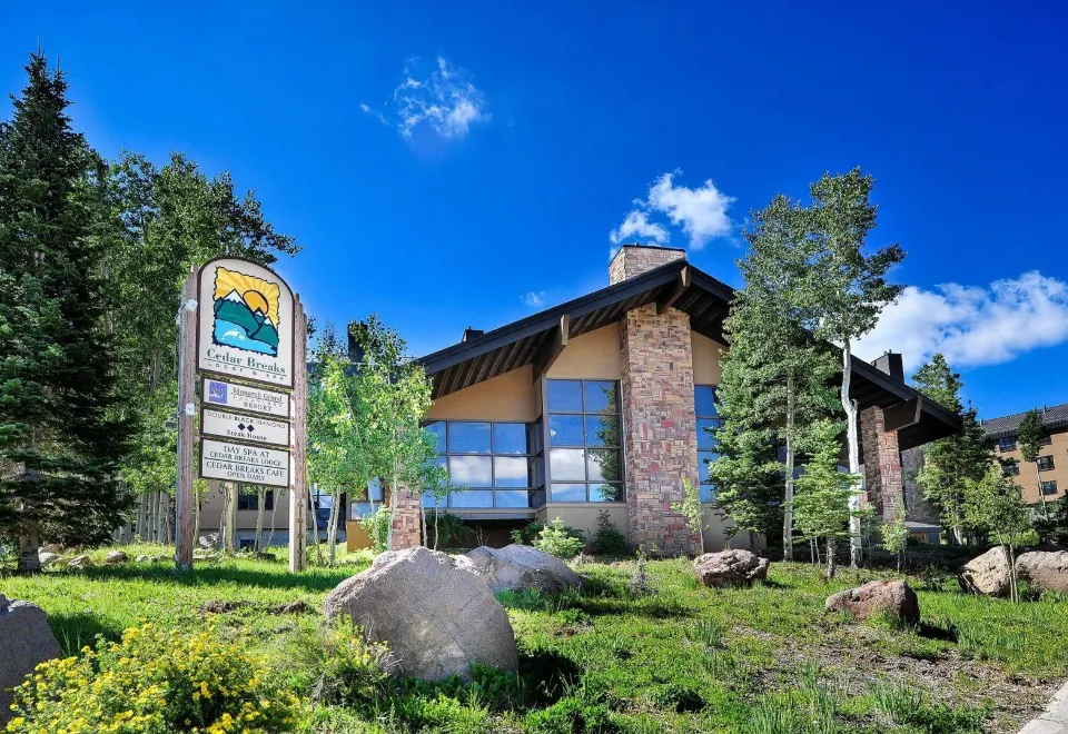 Bristlecone Hideaway - Housity