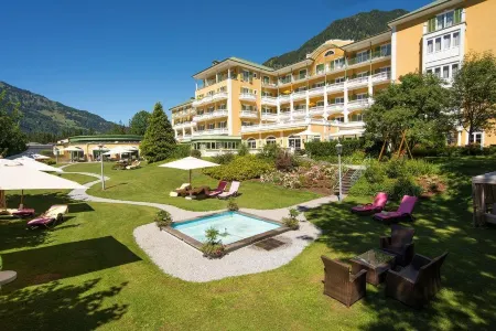 Das Alpenhaus Gasteinertal Отели в г. Bockstein