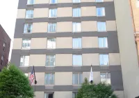 Hampton Inn Manhattan Chelsea Hotels near Washington Square Park