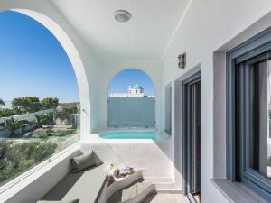 Aspronisi Luxury Villa with Caldera View