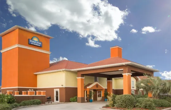 提柏道克斯戴斯套房酒店