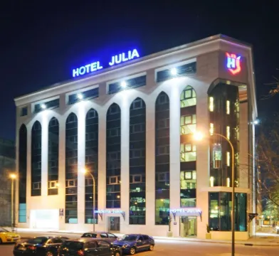 Hotel Julia Hotels near Simancas Metro Station