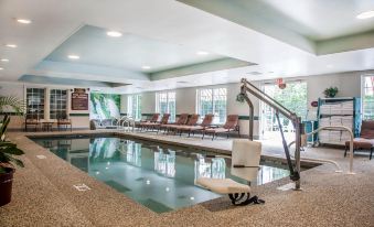 Comfort Inn & Suites Sturbridge-Brimfield