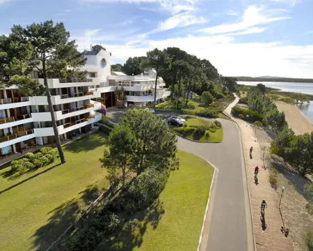Hotel del Lago Golf & Art Resort Hotels in Punta Ballena