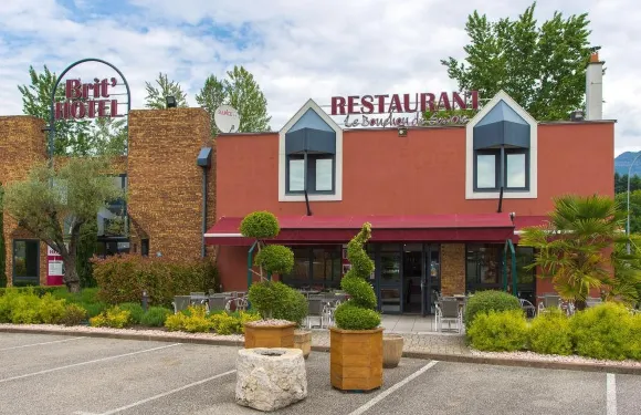 尚貝裡布里特酒店