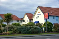 Bella Vista Motel Invercargill Hotels near Burt Munro Memorial Sculpture