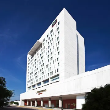 Courtyard Leon at the Poliforum