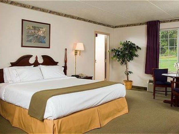 Holiday Inn Express Lewisburg - New Columbia, an Ihg Hotel