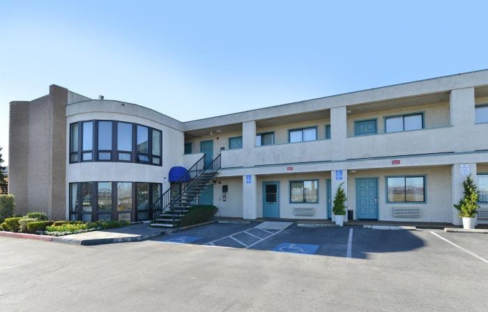 Good Living Inn
