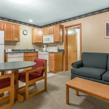 Garibaldi Inn at the Bay