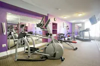 Days Inn & Suites by Wyndham Johnson City - Gym