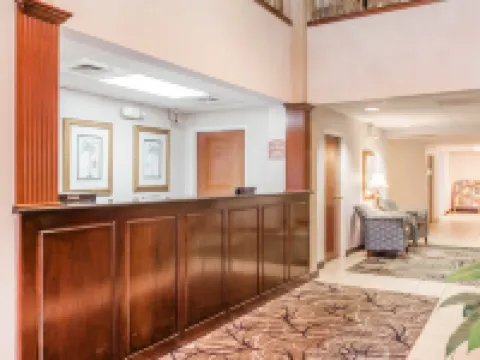 帕特里奧茨波因特舒適套房酒店 快樂山酒店