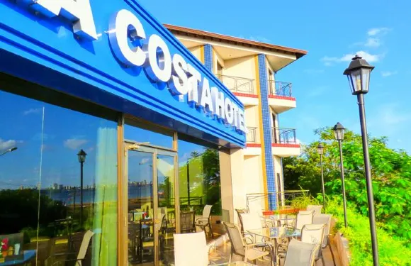 德拉科斯塔酒店