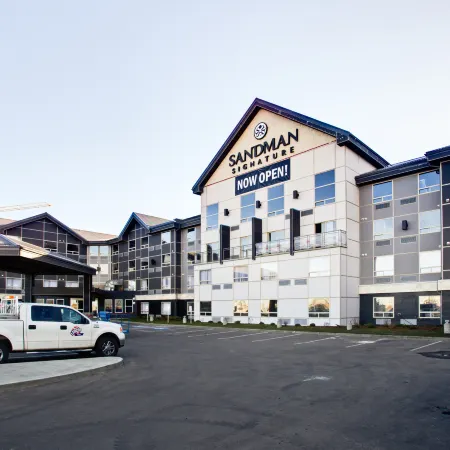 Sandman Signature Edmonton South Hotel