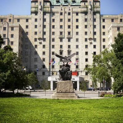 Lord Elgin Hotel Hotels near Bytown Museum