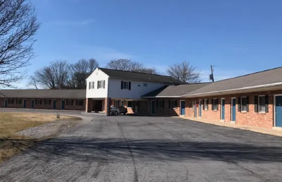 藍色筆記汽車旅館