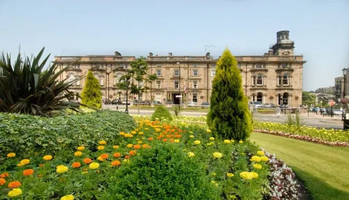 โรงแรมคราวน์