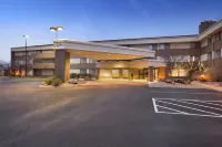 Wingate by Wyndham Lincoln Airport East