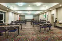 La Quinta Inn & Suites by Wyndham Forsyth Hotels in Forsyth
